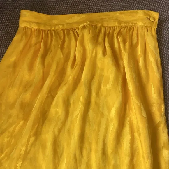 VNTG 100% SILK YELLOW ANIMAL PRINT MAXI SKRT SIDE BUTTON W/HOOK&amp;EYE CLOSURE BOHO