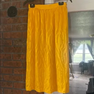 VNTG 100% SILK YELLOW ANIMAL PRINT MAXI SKRT SIDE BUTTON W/HOOK&amp;EYE CLOSURE BOHO