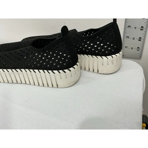Womans Project Cloud Memory Foam Size 11 Perforated Slip On Platform Sneakers