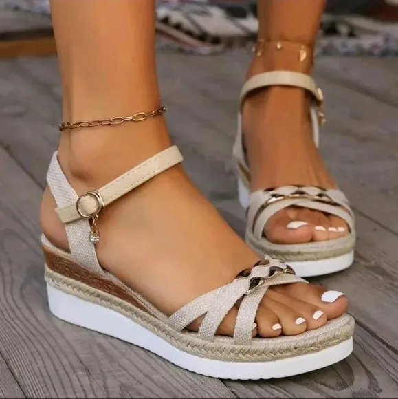 Women Fashion New Style Wedge Heel Sandals