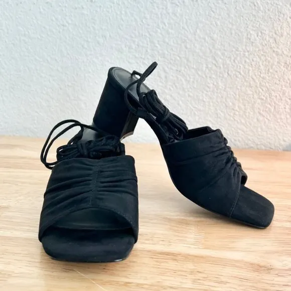 Women's 8 (US) Black Ruched Faux Suede Lace Up Strappy Block Heel Mule Sandals