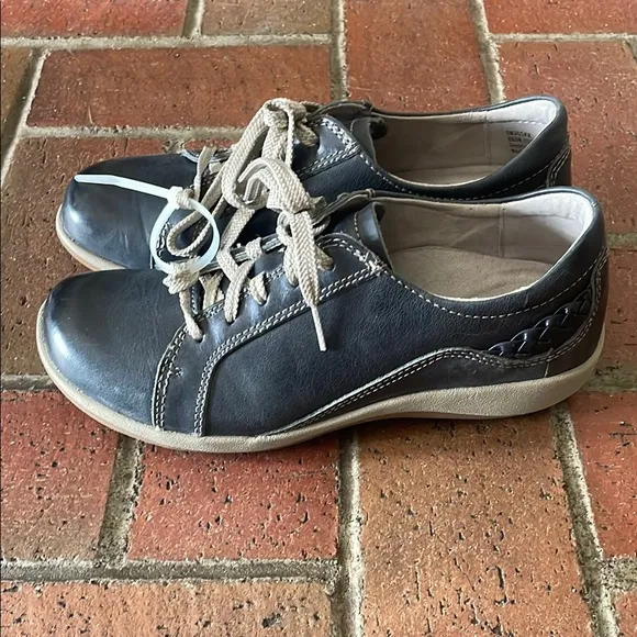 WOMEN'S AETREX DANA LACE UP OXFORD | NAVY