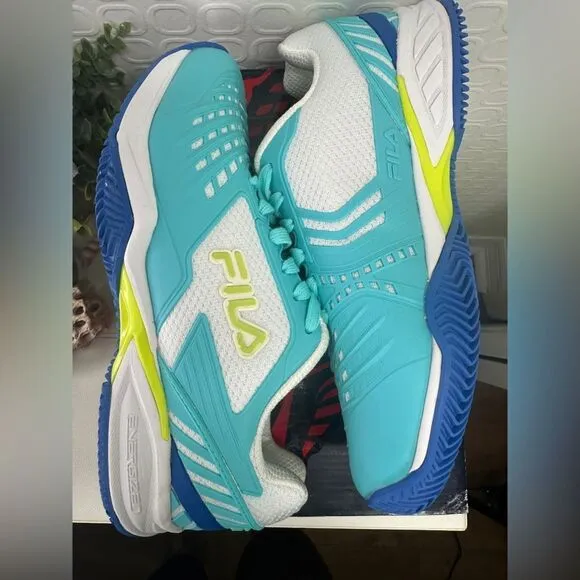 Women’s Axilus 2 Energized FILA Court Sneakers Size 10