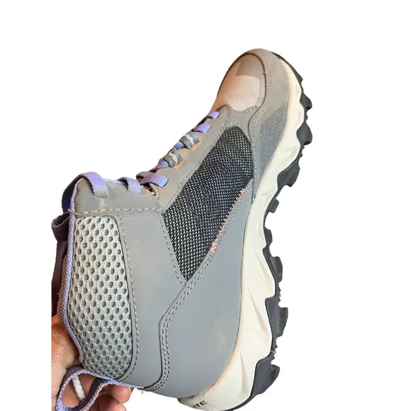 Women’s Columbia Flow Centre  All-Terrain Boots / Size-7