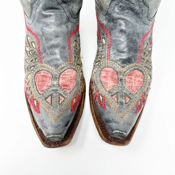 Women's Corral Saddle Leather Winged Heart Cowgirl Boot Snip Toe 7