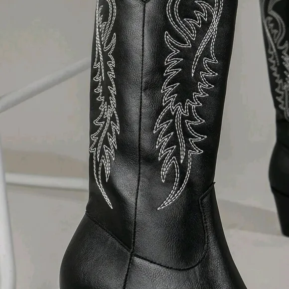 Women's Fashionable Black Western Boots,Ladies' embroidery western cowboy boots