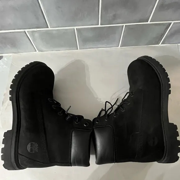 Women's Timberland® Premium 6-Inch Waterproof Boot 10 Rugged Workwear Nubuck