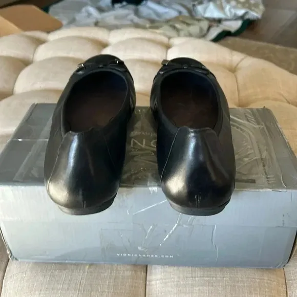 Women's Vionic Minna Black Flats Narrow Size 10