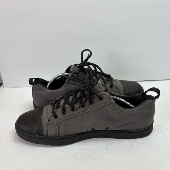 Woobies Mod-1 Men's Gray Canvas Sneakers size 11 Slip Resistant