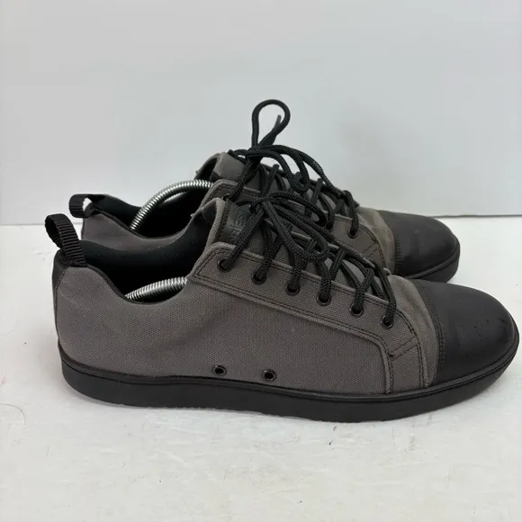 Woobies Mod-1 Men's Gray Canvas Sneakers size 11 Slip Resistant