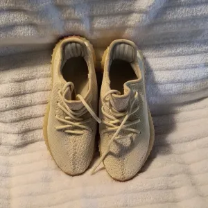 Yeesy Boast Sneakers Women's