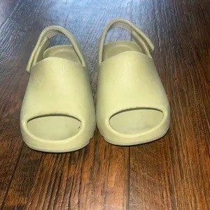 Yeezy Cream Sandals Modern Minimalist Design