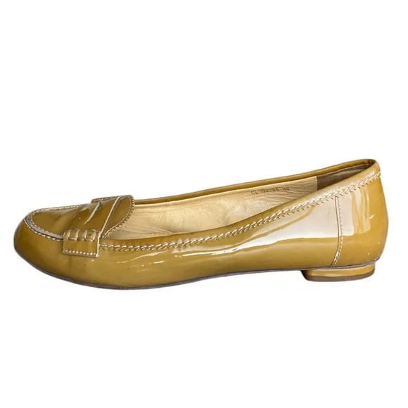 YSL YVES SAINT LAURENT Olive Green Patent Leather Flat Loafers, Size 38