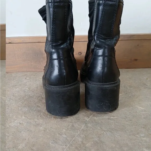 ZARA BLACK CHUNKY ZIP UP ANKLE BOOTS SIZE 38