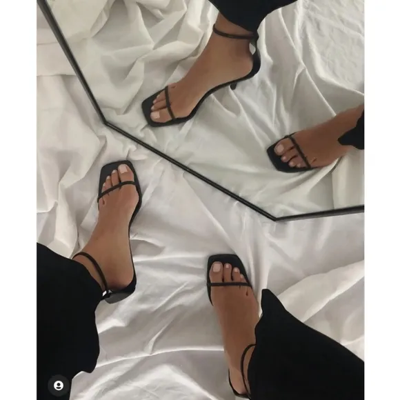 Zara Black Leather Minimalist Heeled Sandals Women's Size 6.5