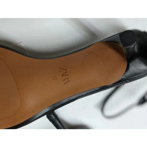 Zara Black Leather Minimalist Heeled Sandals Women's Size 6.5