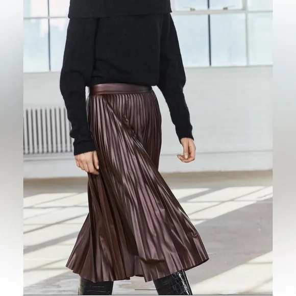 ZARA Burgundy Lightweight Pleated Faux Vegan Leather Midi Skirt/Current season