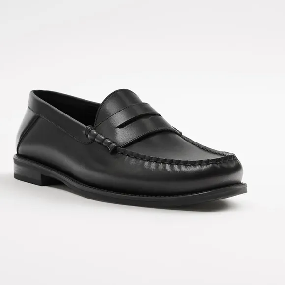 ZARA ELEGANT BLACK LEATHER LOAFERS SZ 12