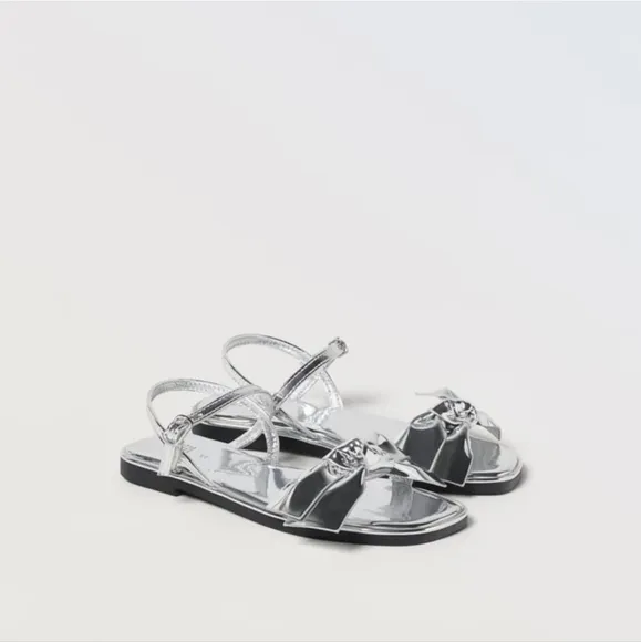 ZARA MIRRORED BOW SANDALS SIZE 1