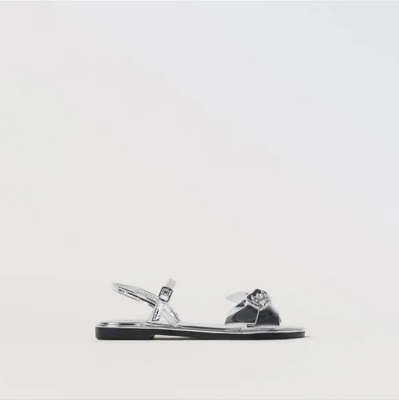 ZARA MIRRORED BOW SANDALS SIZE 1