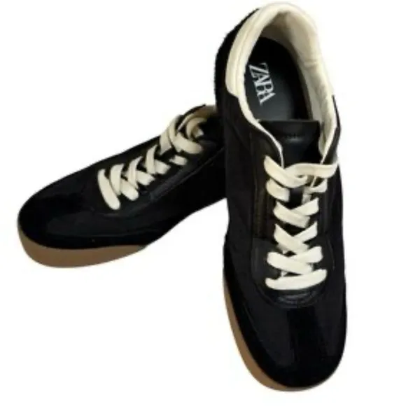 Zara Stylish Black Sneakers with White Laces. Size 35(5)