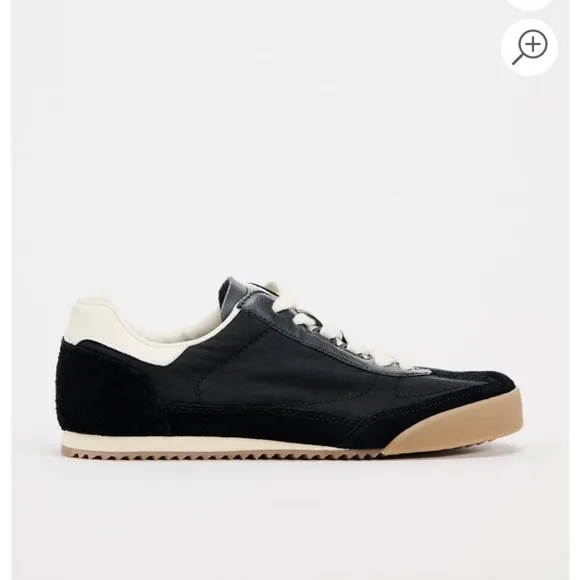 Zara Stylish Black Sneakers with White Laces. Size 35(5)