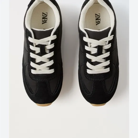 Zara Stylish Black Sneakers with White Laces. Size 35(5)